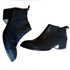 The Wishbone Collective 9M worn a couple times Black Leather Ankle Boots classic